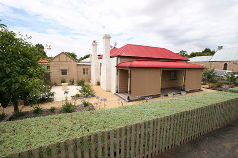 Shurdingtons Cottage - VIC Tourism 6