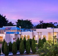 Shangri La Gardens Motel and Function Centre - VIC Tourism