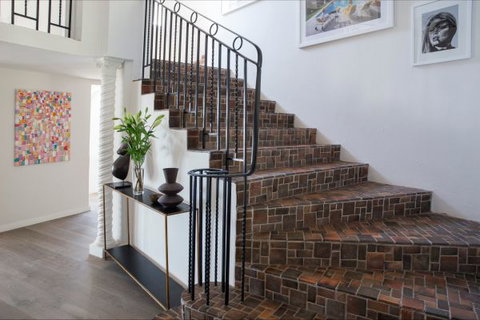 Spanish Manor - VIC Tourism 5