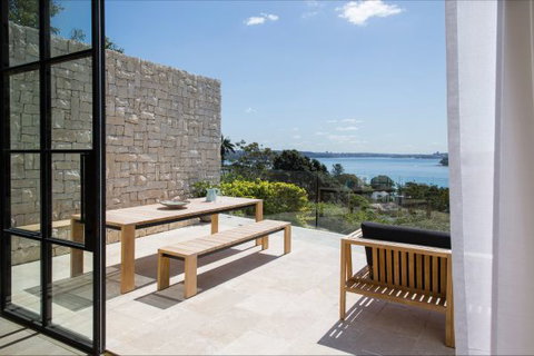 Spanish Manor - VIC Tourism 7