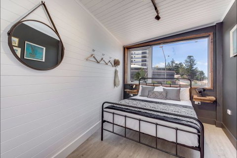 Stranded Beach Stay Yeppoon - VIC Tourism 0