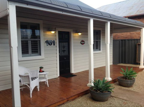 Thelma's Temora - VIC Tourism 0