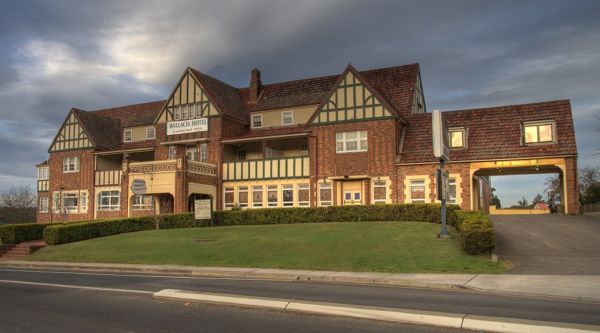 Wallacia NSW VIC Tourism