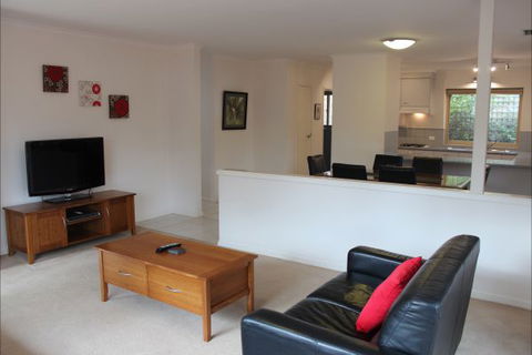 Adelaide Serviced Accommodation - Childers House - VIC Tourism 0