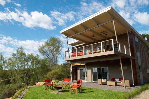 Aruma River Resort - VIC Tourism 0