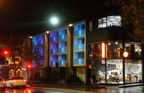 Arts Hotel - VIC Tourism 0