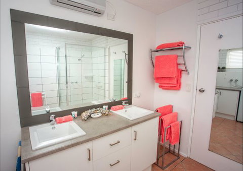 Arlingtons Accommodation - VIC Tourism 2