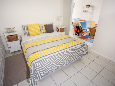 Arlingtons Accommodation - VIC Tourism 7