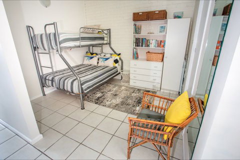 Arlingtons Accommodation - VIC Tourism 8