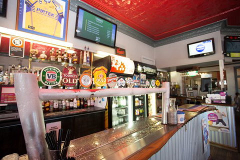 Australian Hotel Grafton - VIC Tourism 1