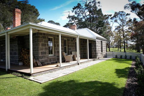 Barunah Plains Station - Cool Cottage - VIC Tourism 0