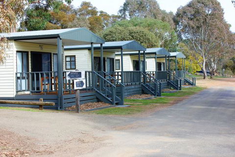 Bonnie Doon's Lakeside Leisure Resort - VIC Tourism 1