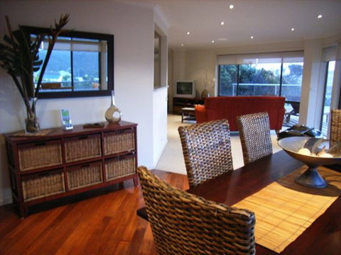 C-Deck Beach House Apartment - VIC Tourism 0