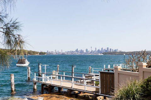 Camp Cove Beach Haven - VIC Tourism 9