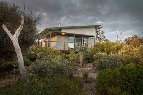 Coorong Cabins - VIC Tourism 3