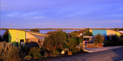 Coorong Cabins - VIC Tourism 1