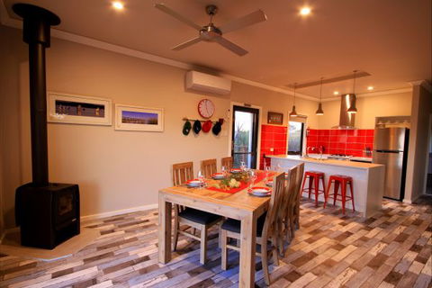Coorong Cabins - VIC Tourism 2