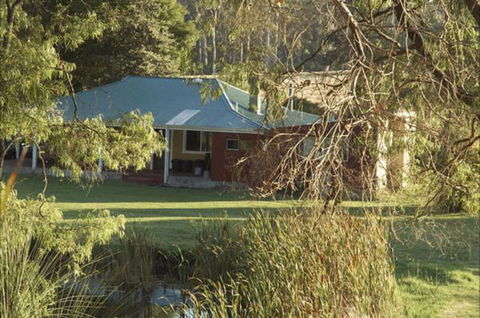Crystal Springs Homestead - VIC Tourism 0