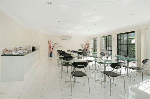 EconoLodge Waterford - VIC Tourism 5