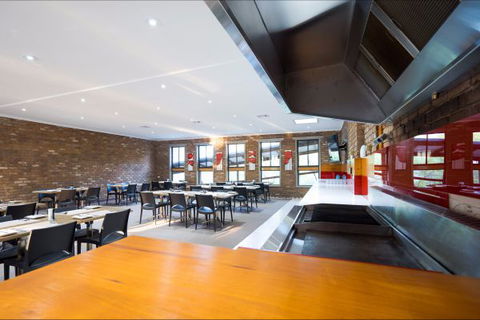 Farnham Court Motel - VIC Tourism 7