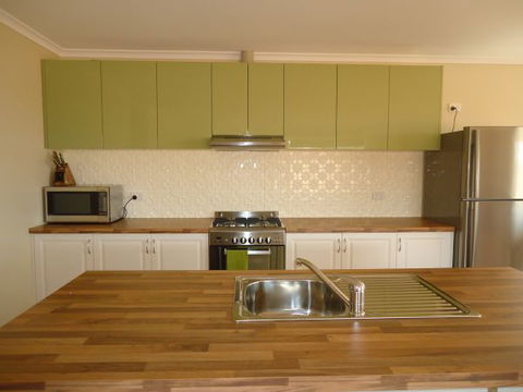 Flinders Bush Retreats - VIC Tourism 5