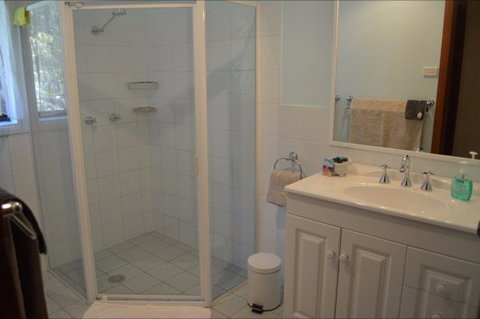 Halcyon Retreat - VIC Tourism 6