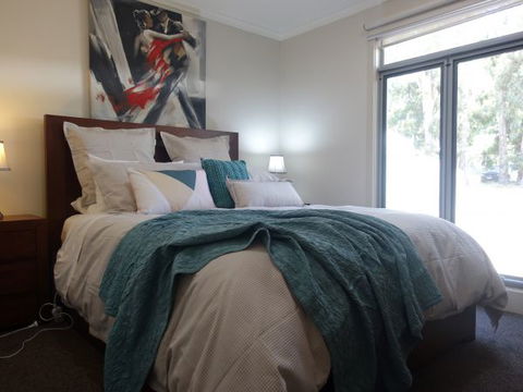 Hemley House - VIC Tourism 4