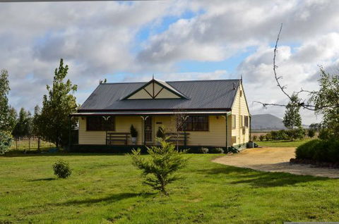 Heatherington Cottage - VIC Tourism 1