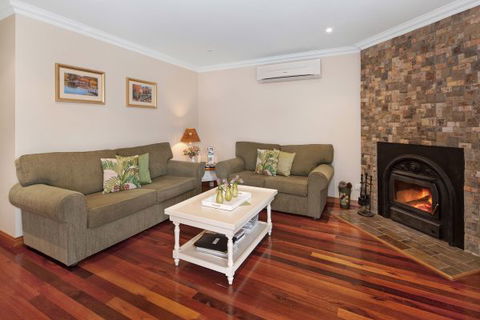 Heatherington Cottage - VIC Tourism 6