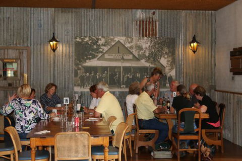 Hungry Horse Hotel Molesworth - VIC Tourism 2