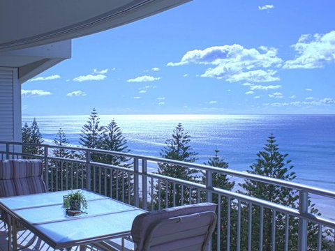 Indigo Blue Beachfront Holiday Apartments - VIC Tourism 0