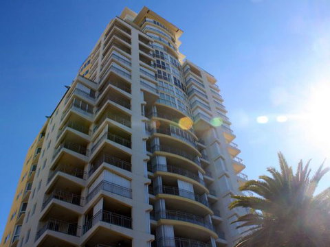 Indigo Blue Beachfront Holiday Apartments - VIC Tourism 1