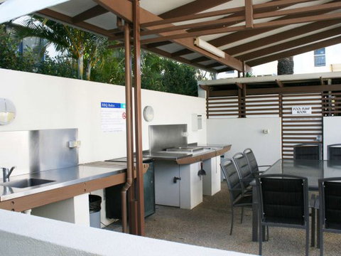 Indigo Blue Beachfront Holiday Apartments - VIC Tourism 6
