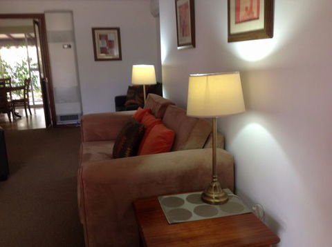 Kimber's Apartments On Gurwood - VIC Tourism 1