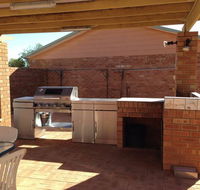 Leeman Holiday Units - VIC Tourism