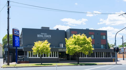 Adelaide Royal Coach - VIC Tourism 0