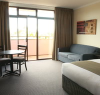 Adelaide Meridien Hotel  Apartments - VIC Tourism