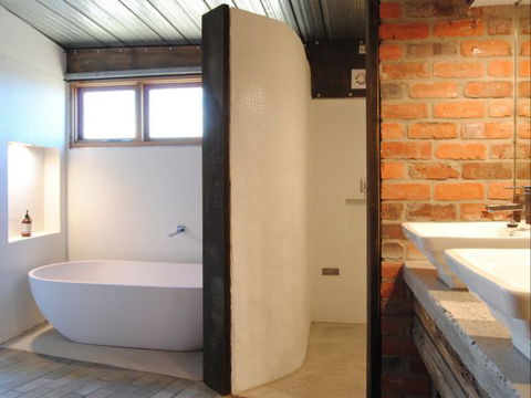 Malibu On The Beach - VIC Tourism 5