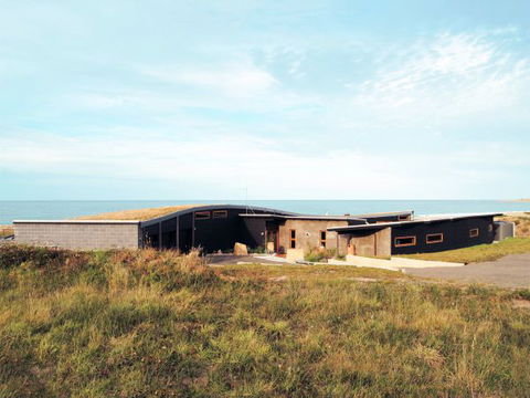 Malibu On The Beach - VIC Tourism 9