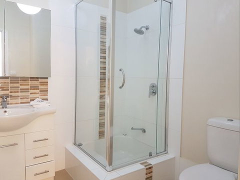 Newcastle Terraces And Apartments - NBC Apartments - VIC Tourism 3