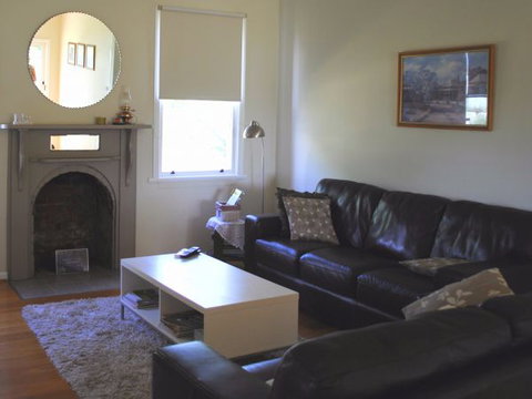 Orange Tree Cottage - VIC Tourism 5