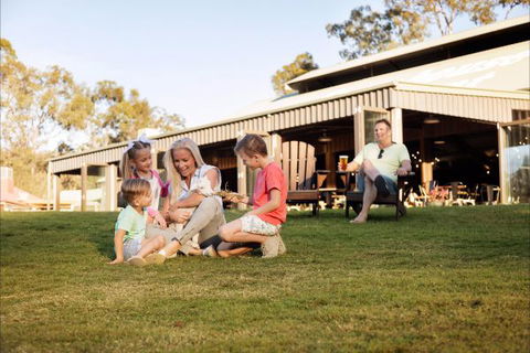 Paradise Country Farmstay - VIC Tourism 0