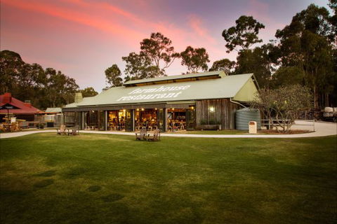Paradise Country Farmstay - VIC Tourism 5