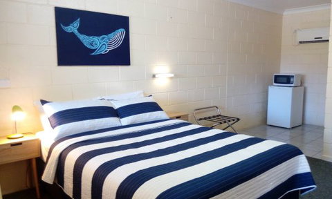 Sail Inn - Yeppoon - VIC Tourism 0