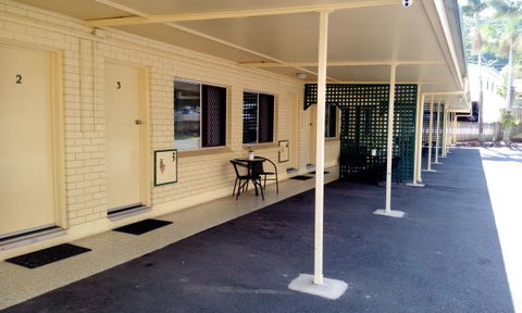 Sail Inn - Yeppoon - VIC Tourism 5