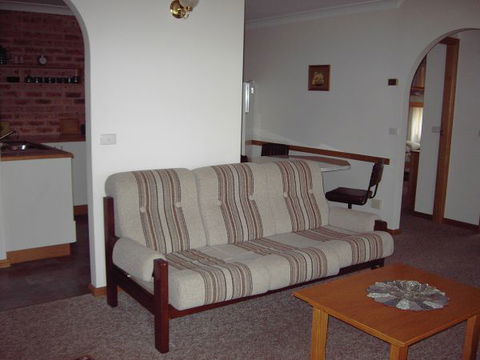 Snowdale Flats - VIC Tourism 1