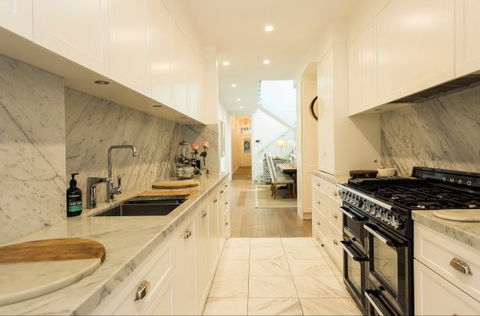 Stylish Interiors In The Bay - VIC Tourism 4