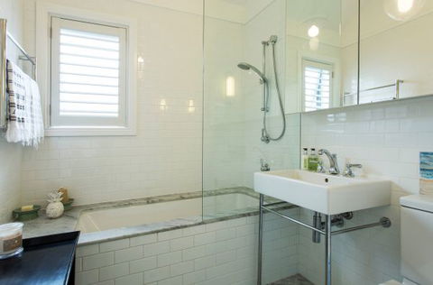 Stylish Interiors In The Bay - VIC Tourism 7