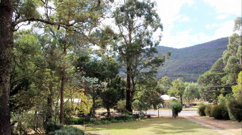 Sundial Holiday Apartments - VIC Tourism 6