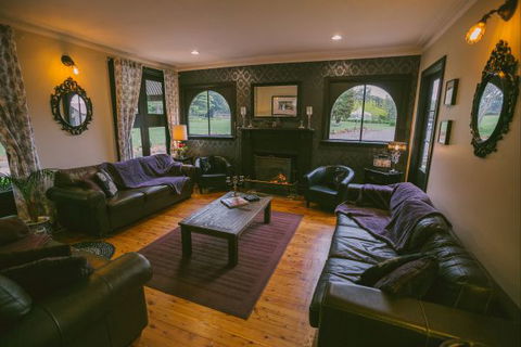 Sylvan Glen Country House - VIC Tourism 1